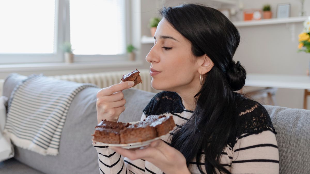 Dietro la dipendenza alimentare si nascondono spesso emozioni represse e bisogni non ascoltati. Scopri come affrontare il problema. | Dott.ssa Roberta Calvi Psicologo Sessuologo Rimini Riccione Cattolica Forli Cesena Cesenatico San Marino